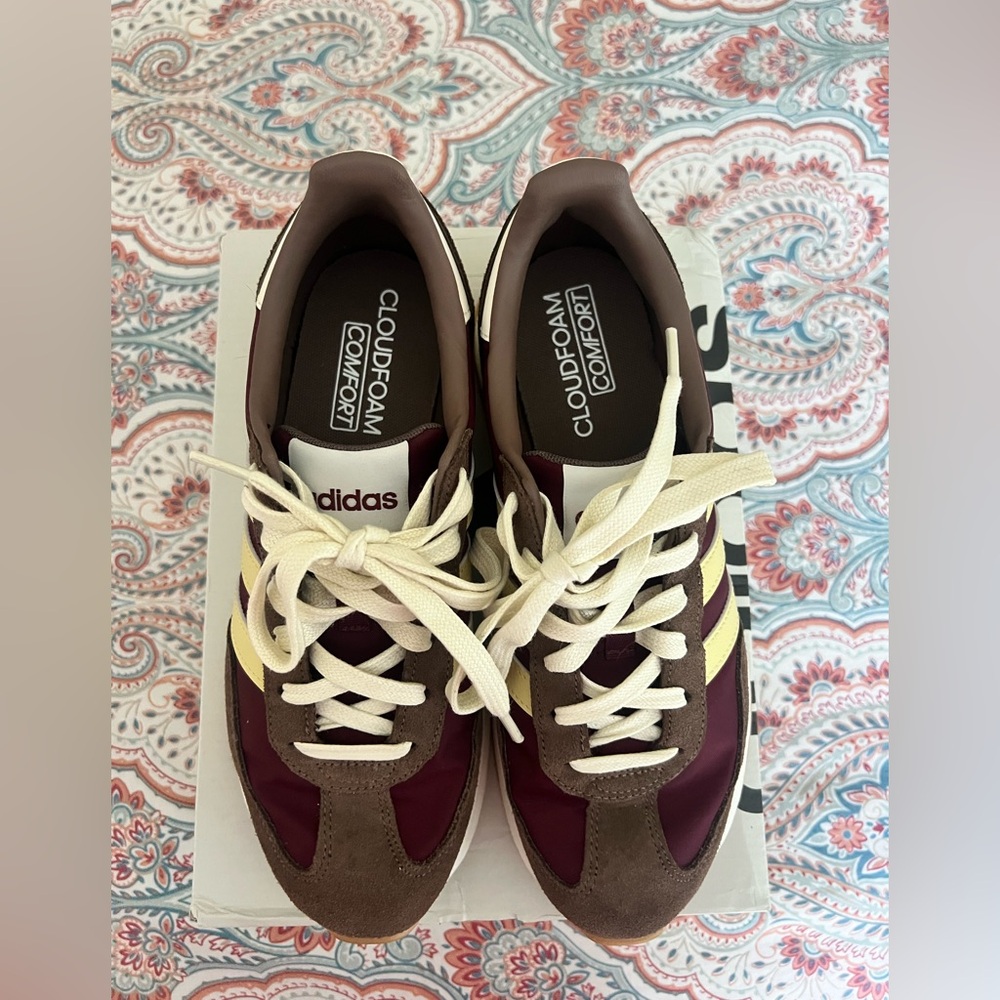 Adidas Women’s Run 70s 2.0 Cloudfoam Sneakers size 7.5